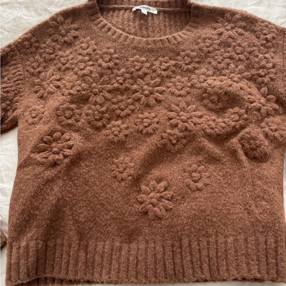 Splendid Sweater - Picture 1 of 3